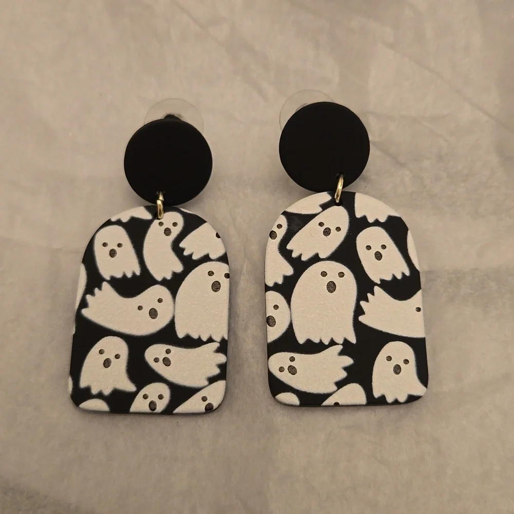 3 /$15 New Halloween Ghost Earrings - Picture 2 of 4
